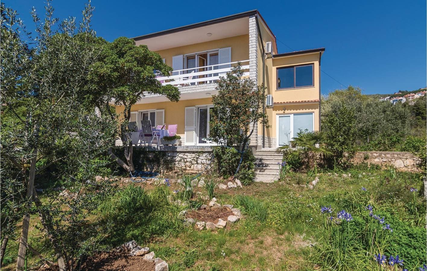 Foto 2 von 34: Gemütliche Ferienwohnung mit Terrasse, 400 m vom Strand und allen wichtigen Annehmlichkeiten entfernt