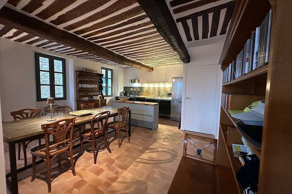 Foto 7 von 9: Charming And Luxurious Apartment