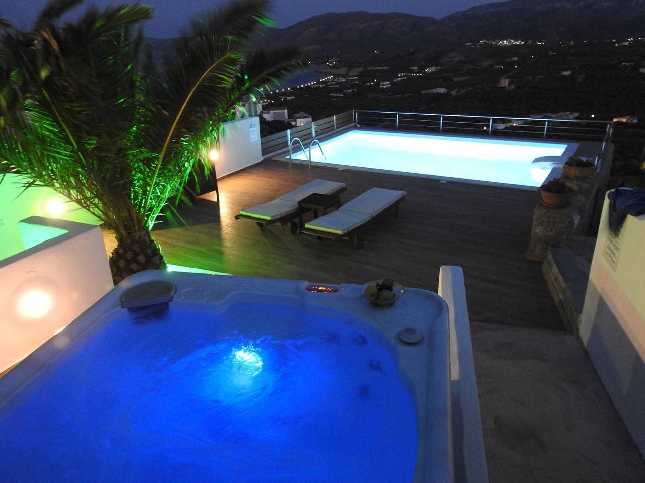 Foto 10 von 45: Villa 'Aiolos' – Swim Spa, Privat, mit Meerblick, WLAN und Klimaanlage