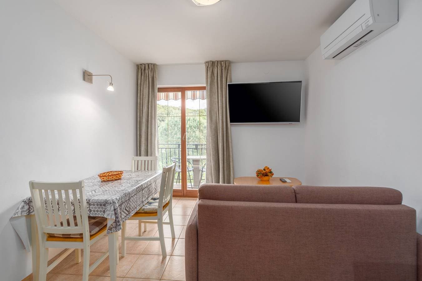 Foto 10 von 23: 1-Zimmer-Ferienwohnung mit Balkon Vrsar, Porec A-17473-a