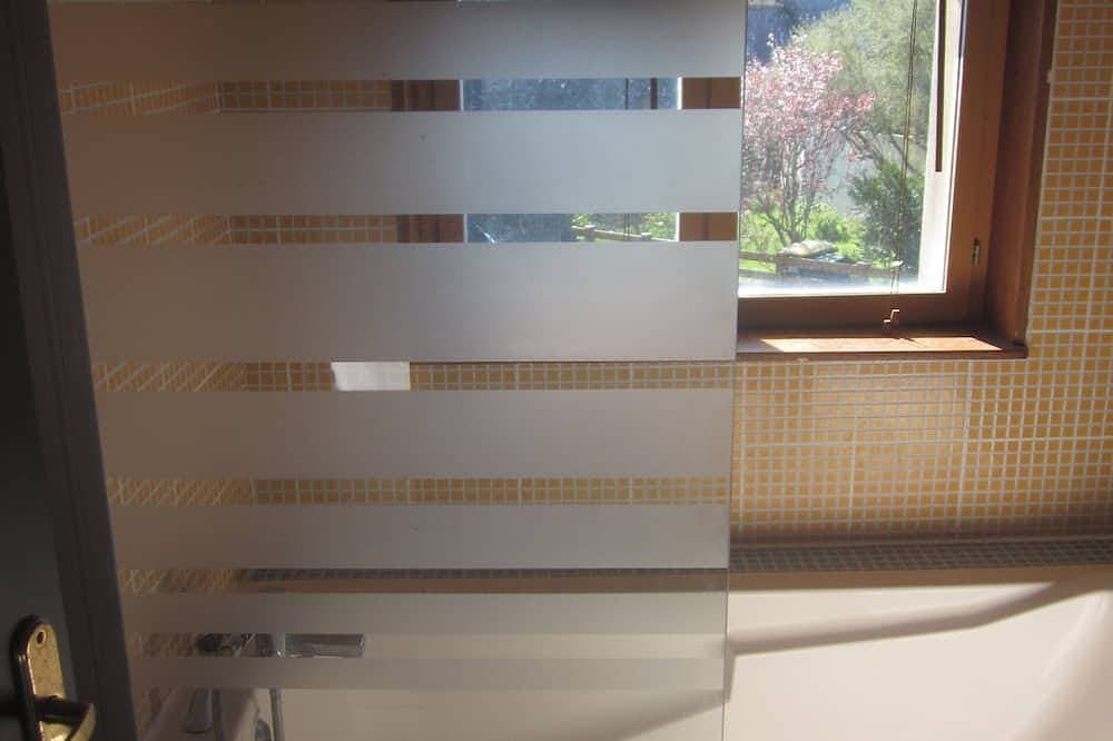 Foto 11 von 30: Traditionelles Bauernhaus aus Stein