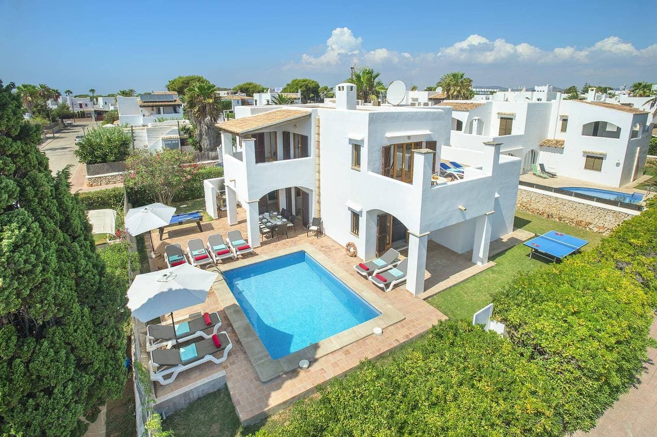 Foto 4 von 33: Villa für 8 Personen mit Garten