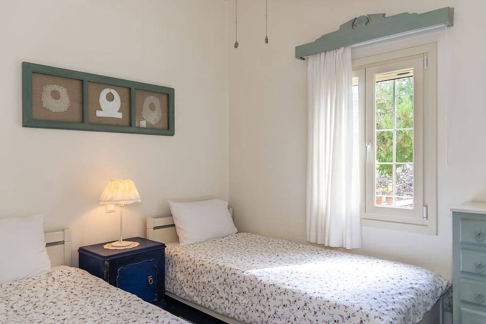 Foto 5 von 30: Charming Cretan House, Bougainvillea
