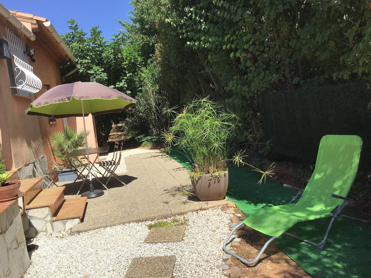 Charmantes Apartment in Le Muy mit Terrasse und Garten 1