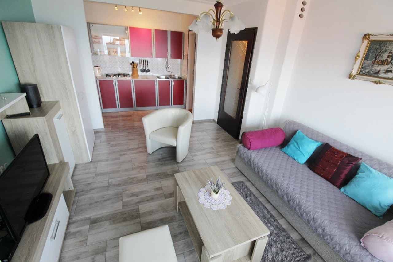 Foto 11 von 29: Ferienwohnung mit Balkon und Meerblick