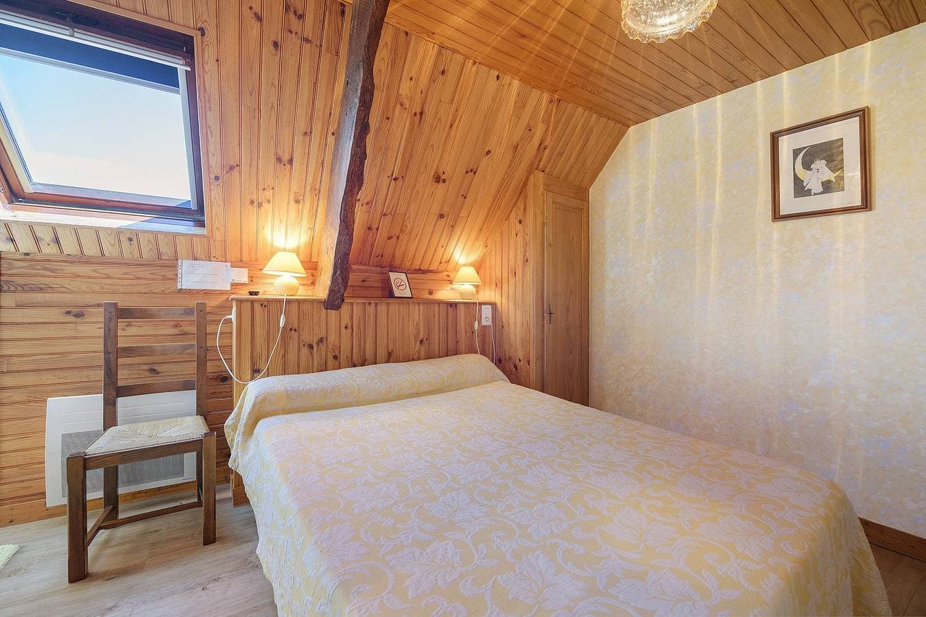 Foto 3 von 25: Gästezimmer „Chambre 4“ mit gemeinsamem Garten und WLAN