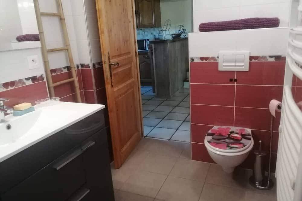 Foto 3 von 13: Appartement Pour les Amoureux de la Nature: Lac, Plan D'eau, Randos en Montagne