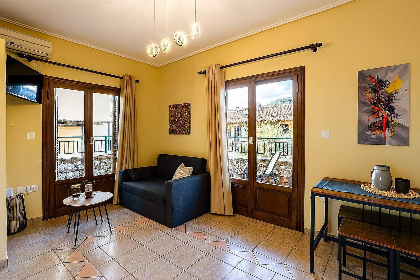 Foto 2 von 23: Ferienwohnung für 4 Personen mit Garten