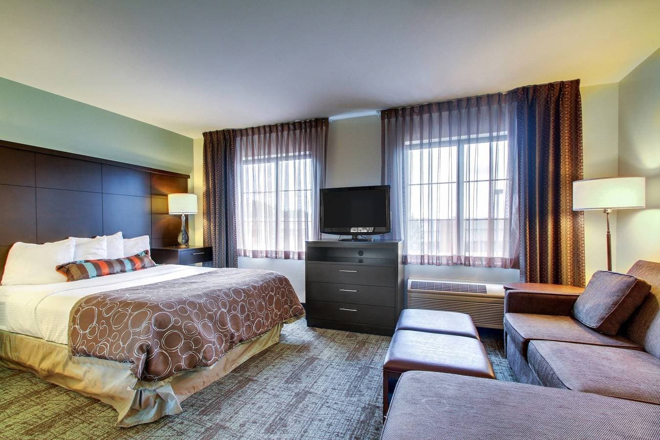 Foto 3 von 20: Staybridge Suites Middleton - Madison-West