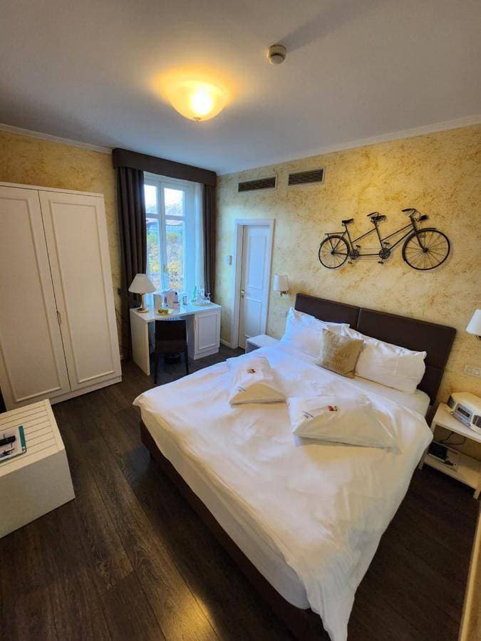 Foto 3 von 10: Economy Double Room Parterre