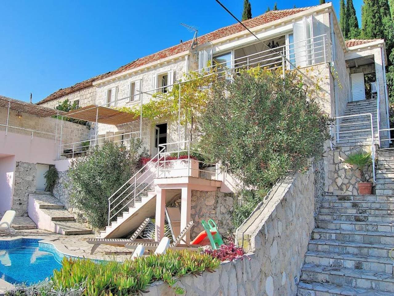 Villa Tony - Five Bedroom Villa with Terrace, Swimming Pool and Sea View 1