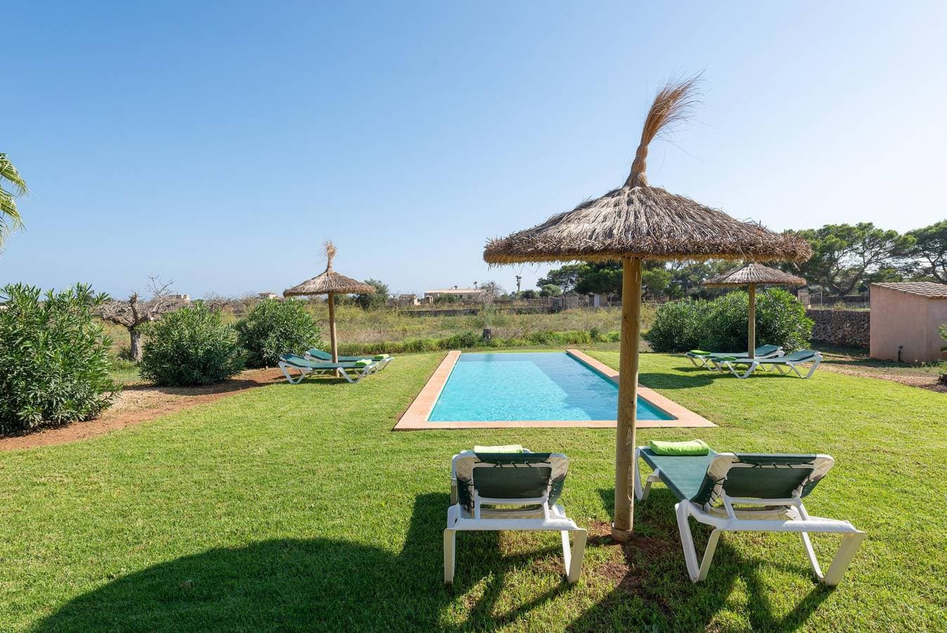 Foto 5 von 36: Es Regalo - Pérgola - Wunderschöne Villa mit privatem Schwimmbad und kostenlosem W-Lan.
