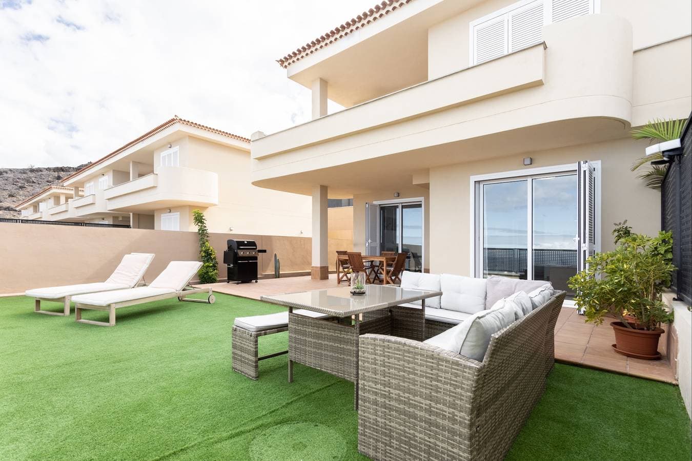 Foto 4 von 44: Ferien Wohnung mit herrlichem Blick auf das Meer!!