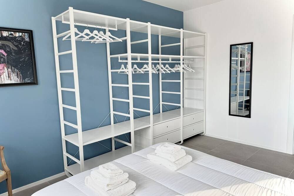 Foto 5 von 23: Jungle Sarnico Color Suites  -Garage - Self check - 2 min from the lake and downtown
