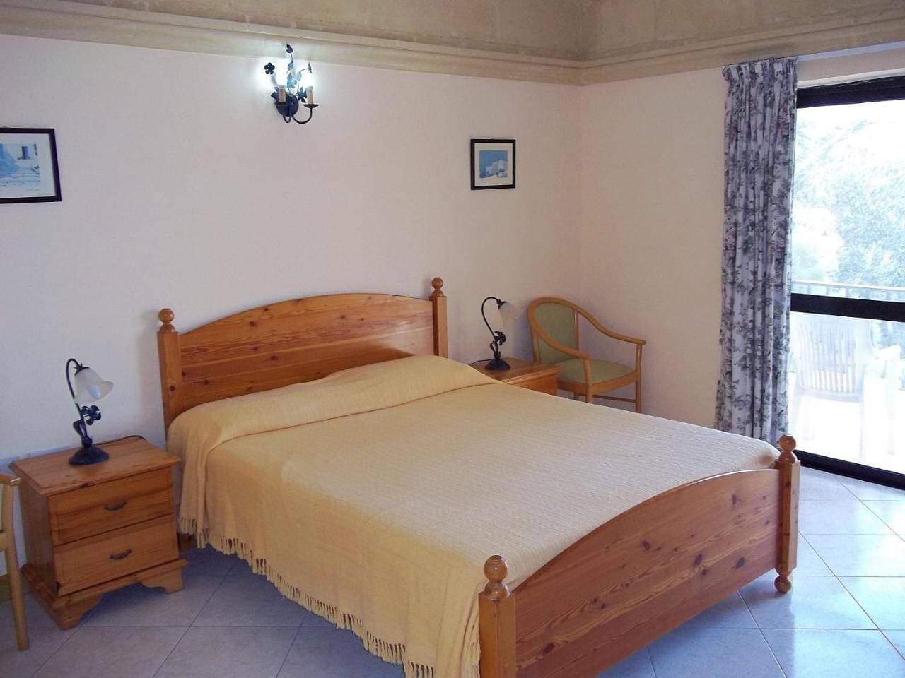 Foto 6 von 19: Economy Double Room