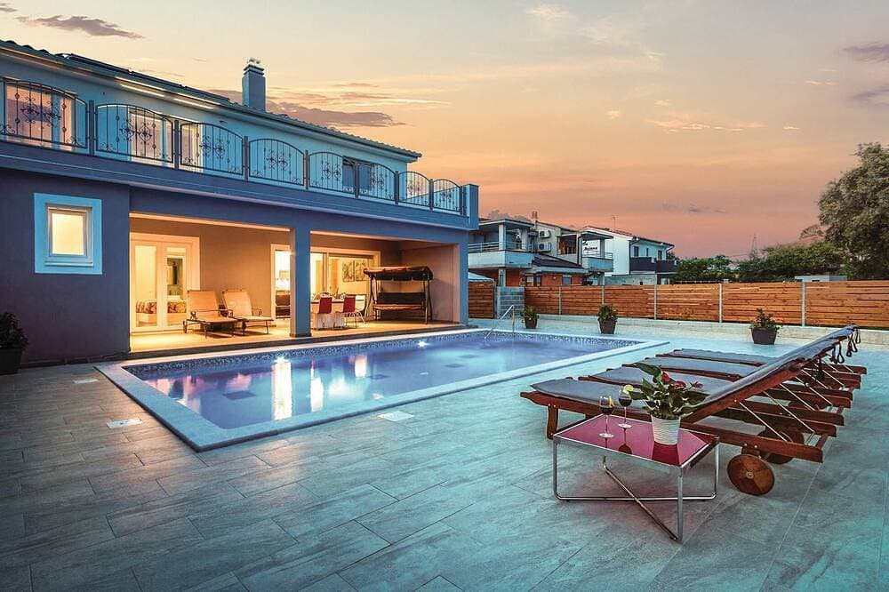 Luxurious home in Pula 1