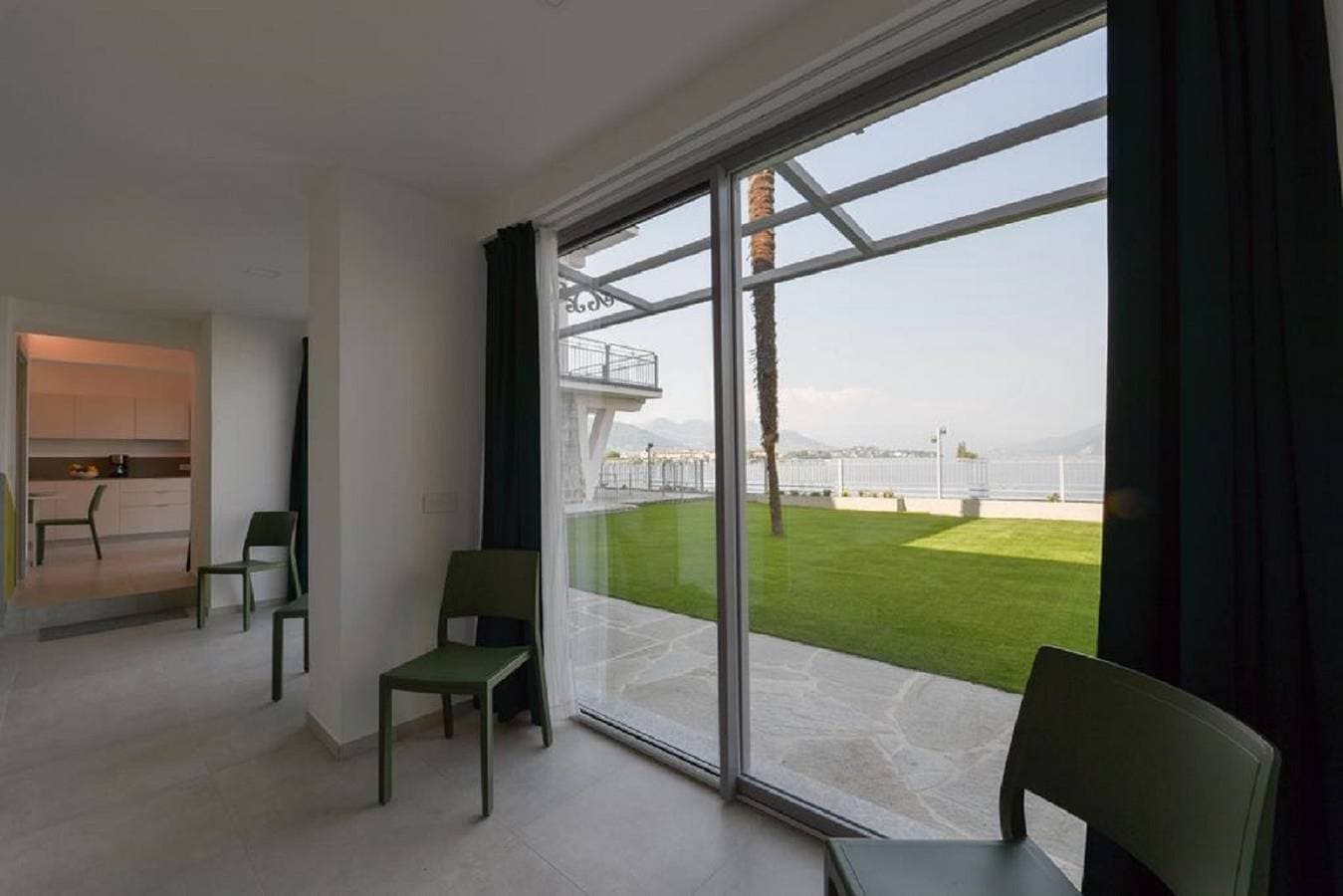 Foto 2 von 14: Palm apartment in Baveno with lake view
