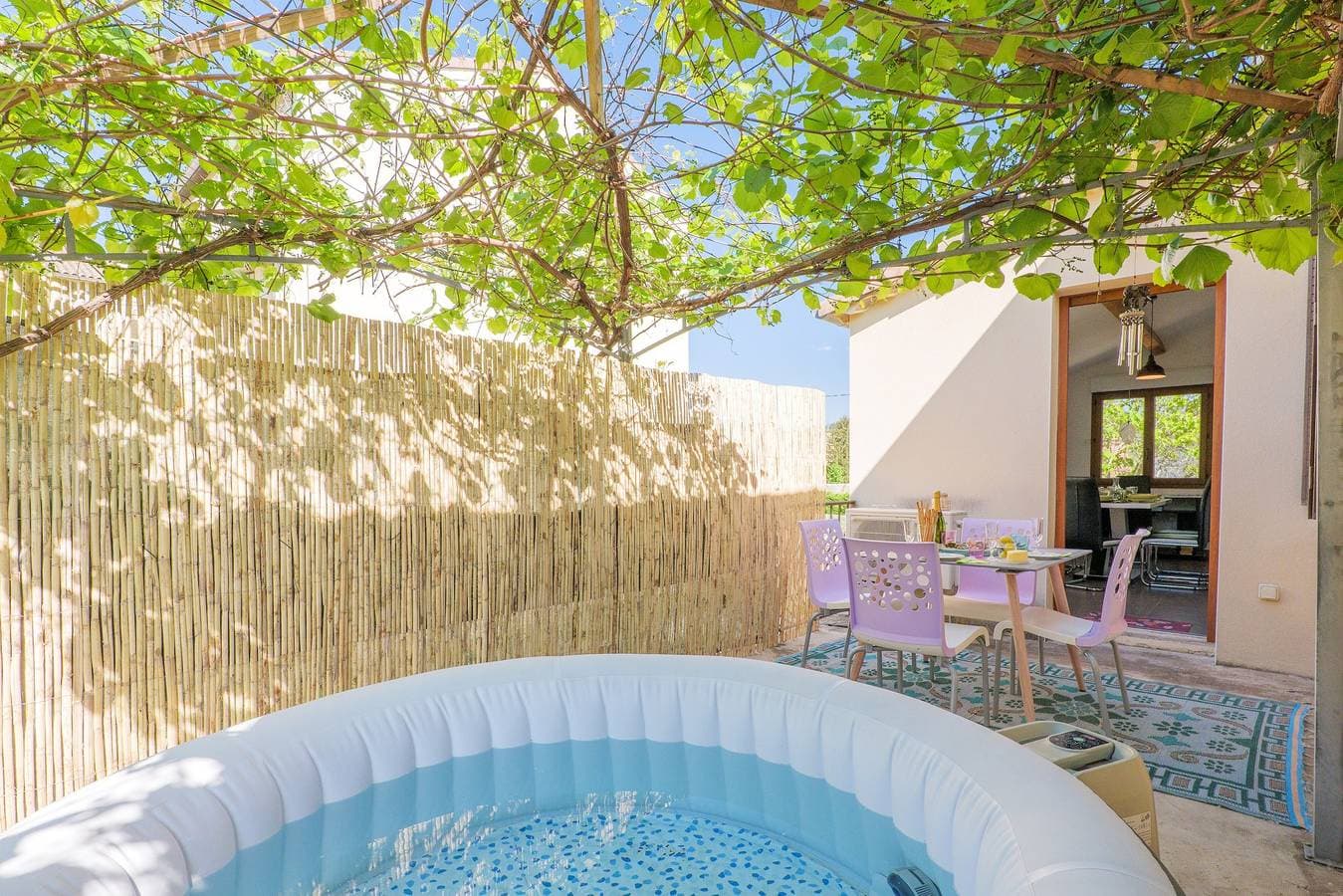 Gite en sud-ardèche avec jacuzzi 1