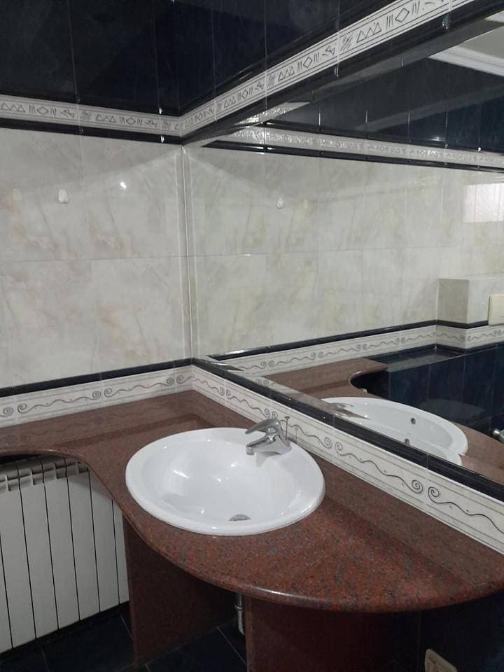 Foto 10 von 16: One-Bedroom Apartment with Balcony
