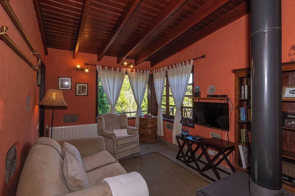 Foto 8 von 22: Ferienhaus mit Gemeinschaftspool in Fontanales