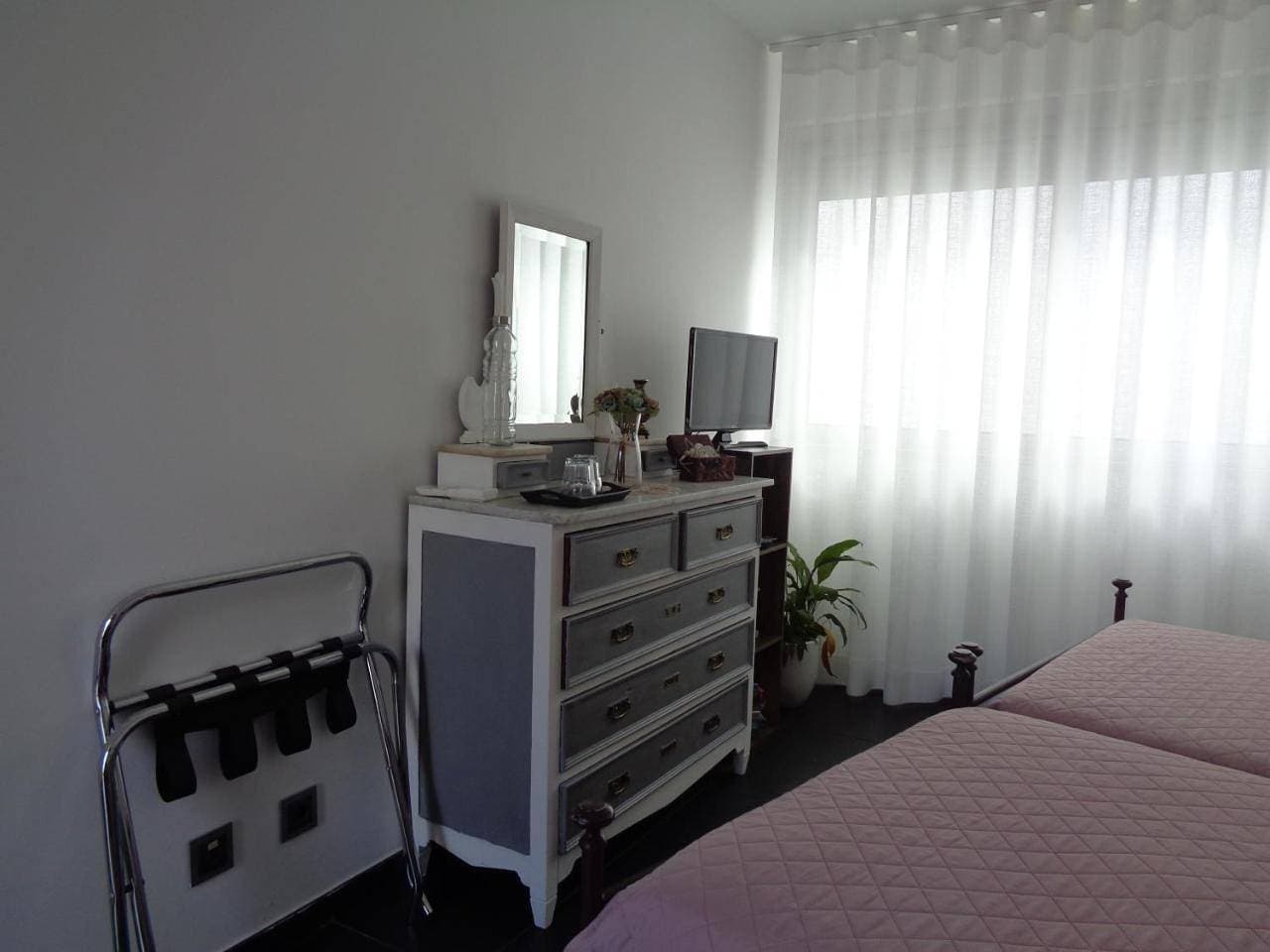 Foto 10 von 17: Standard Twin Room with Mountain View