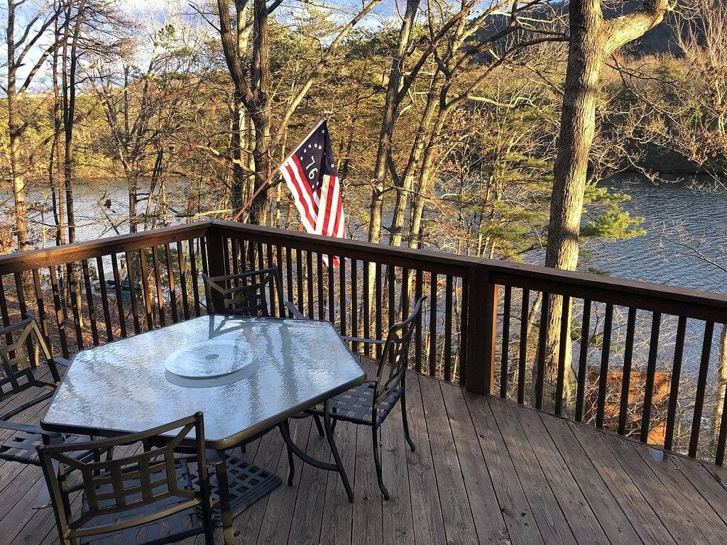 Foto 7 von 33: Cabin 1 at Cedar Key - Perfect lakefront getaway!