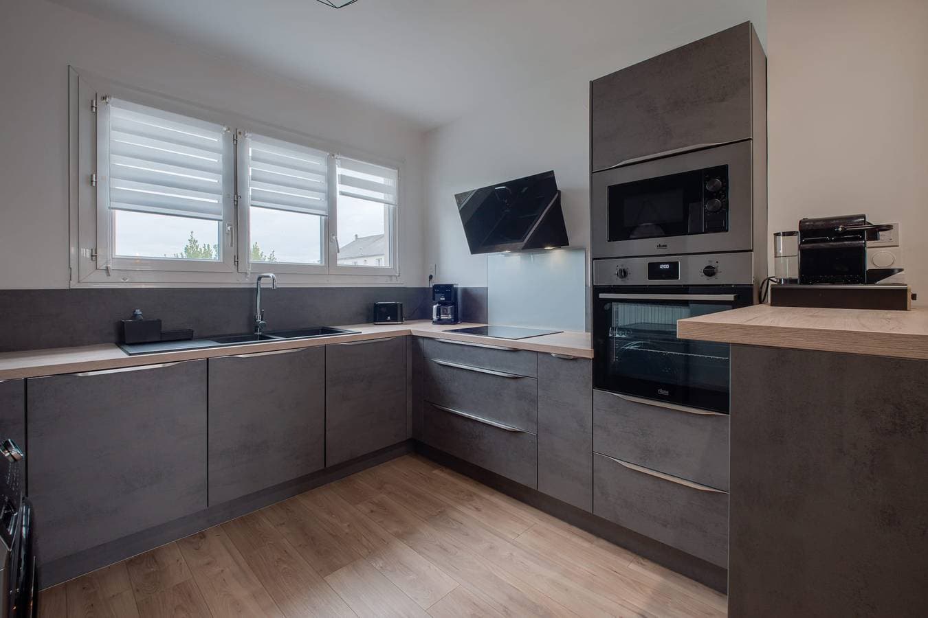 Foto 4 von 17: Ferienwohnung für 6 Personen mit Balkon