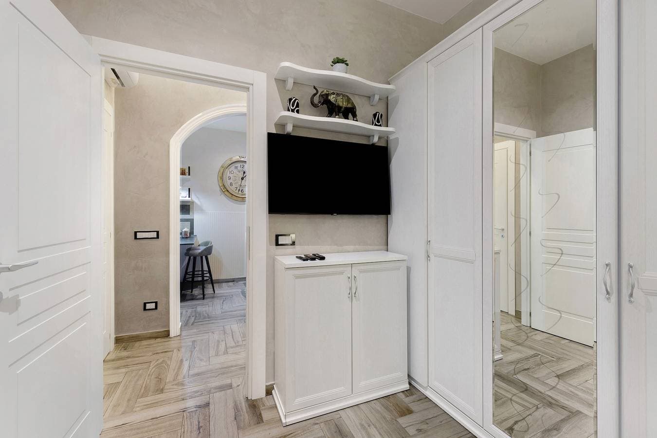 Foto 5 von 37: Apartment 'Carpegna Suite 92' mit Bergblick, WLAN und Klimaanlage