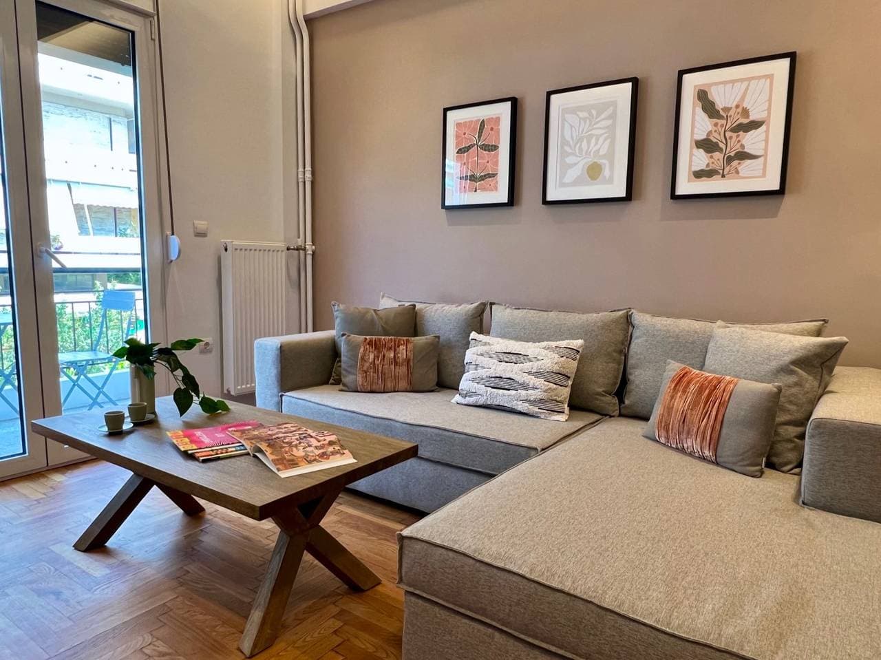 AgiasFoteinis20  ·  Nea Smirni Square chic apartme 1