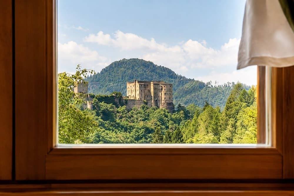 Foto 11 von 21: Zimmer „Camera Genziana“ mit Bergblick, WLAN und Klimaanlage