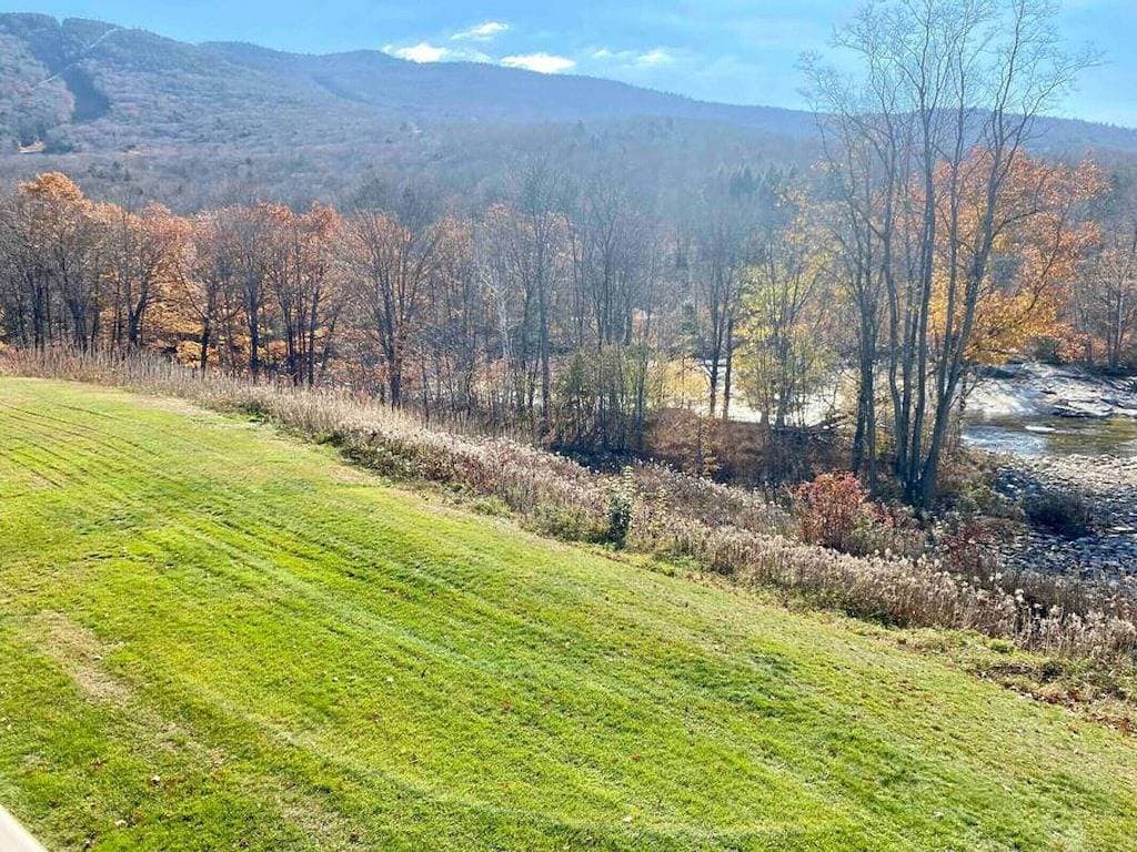 Foto 10 von 32: River & Loon Mountain View Studio | Indoor Pool & Hot Tub | Sleeps 3