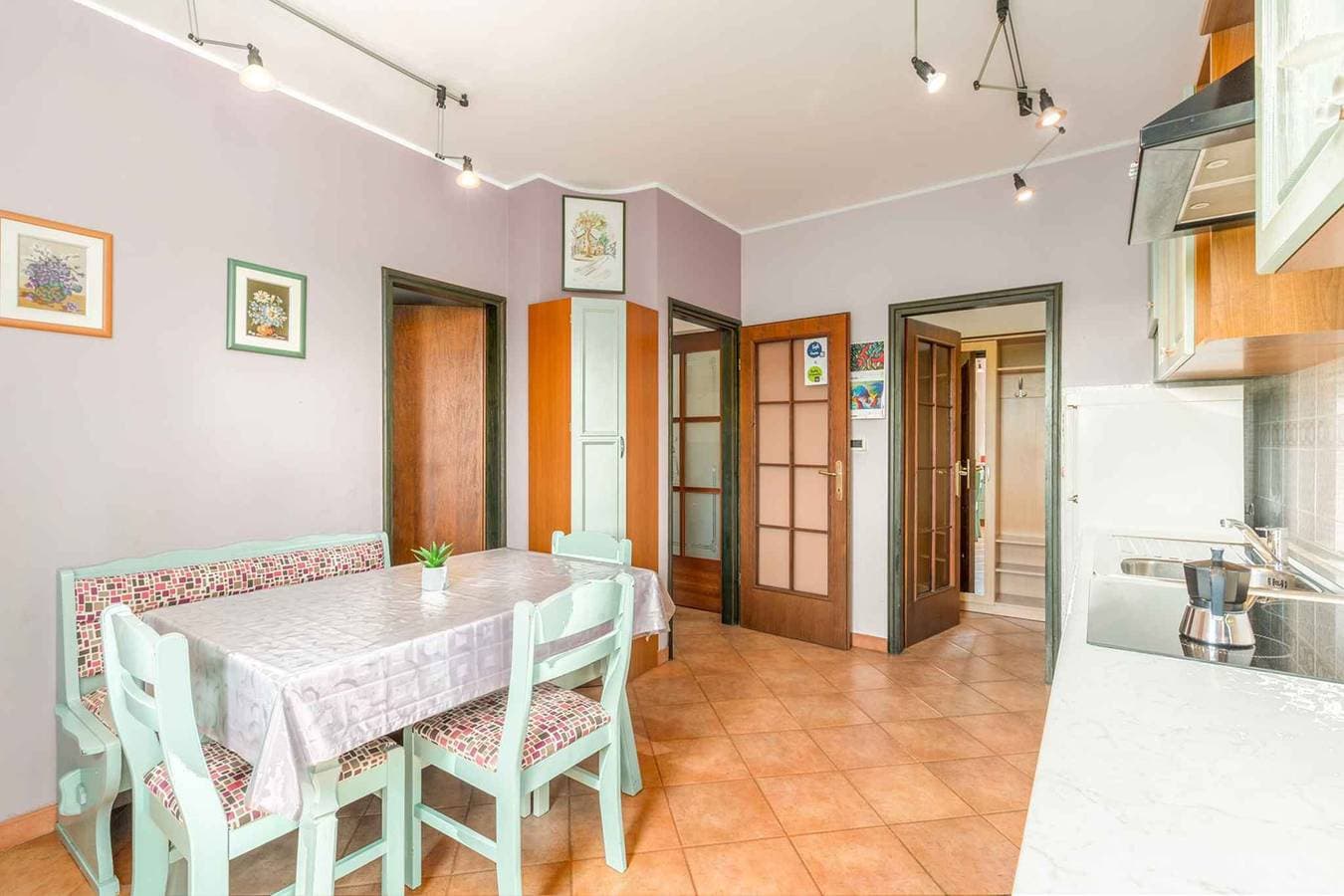 Foto 11 von 24: Ferienwohnung mit Klimaanlage und Balkon