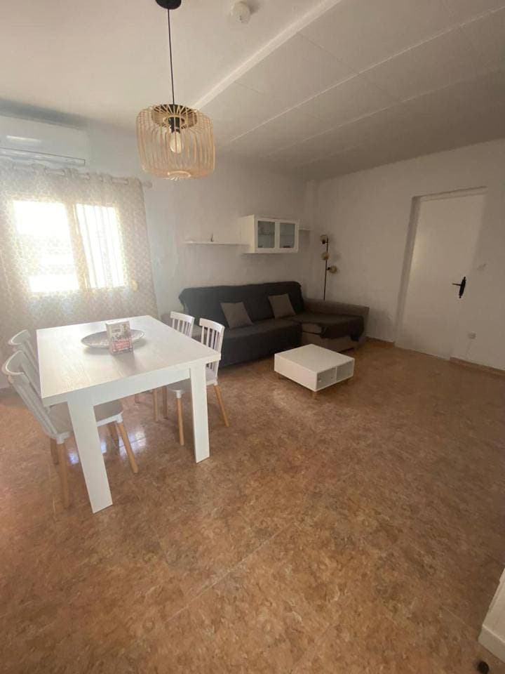 Foto 9 von 25: Three-Bedroom House