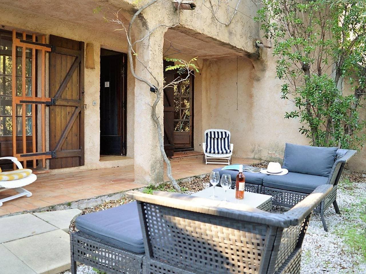 Mittelmeer Mazet mit Terrasse und Garten - Rayol-Canadel 1