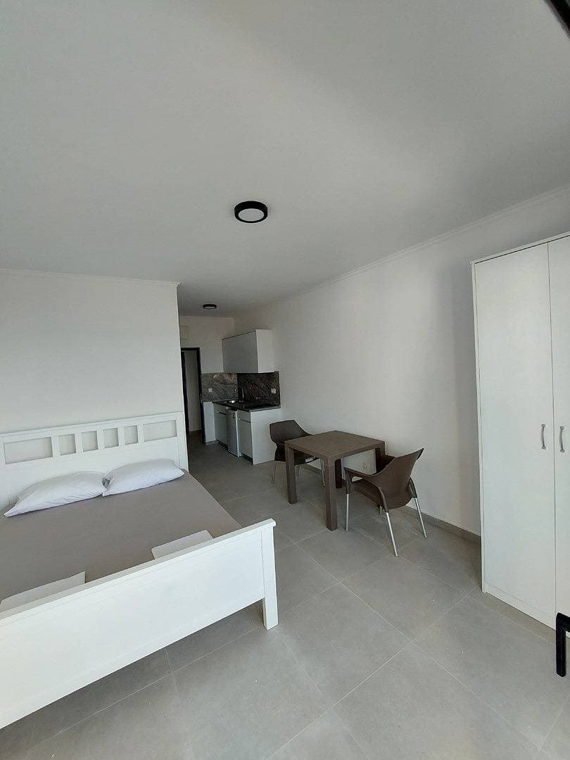 Foto 2 von 21: Studio Apartment with Sea View