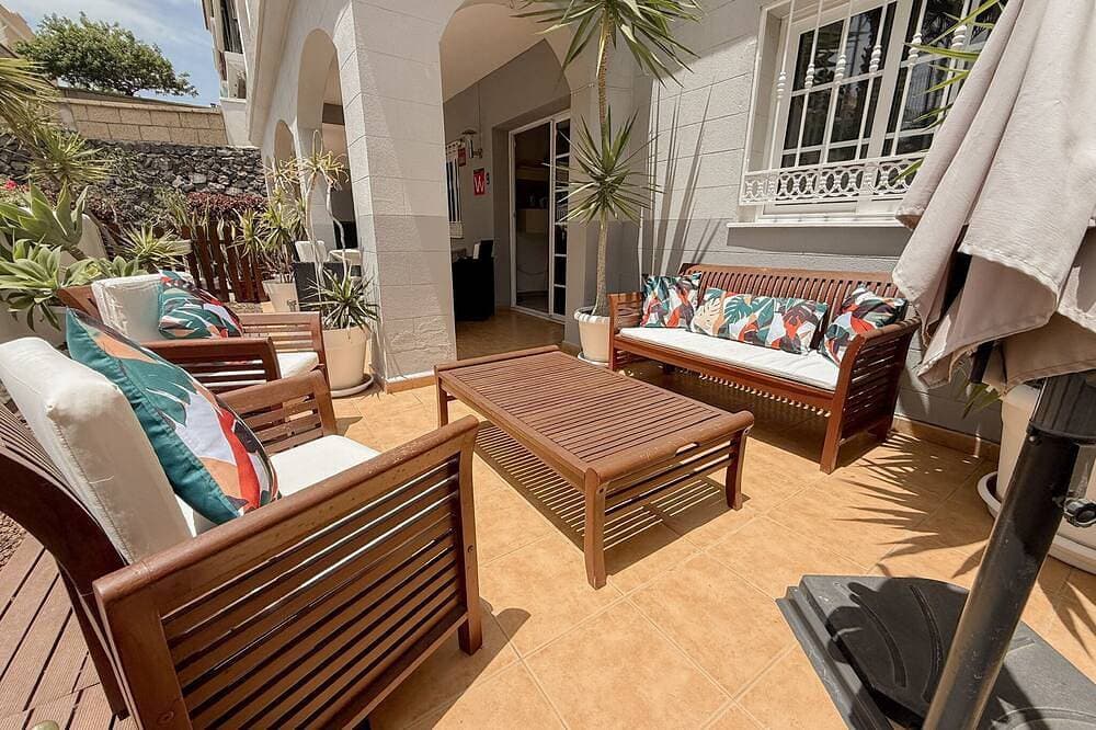 Pambnb – Bright Family Flat with Pools & Large Outdoor Space 1