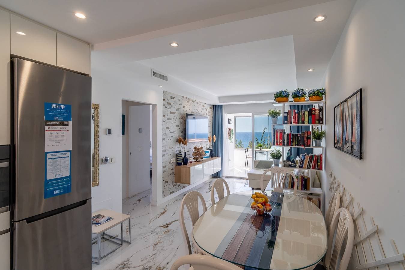 Foto 6 von 46: Cubo's El Faro Beach Apartment with Pool