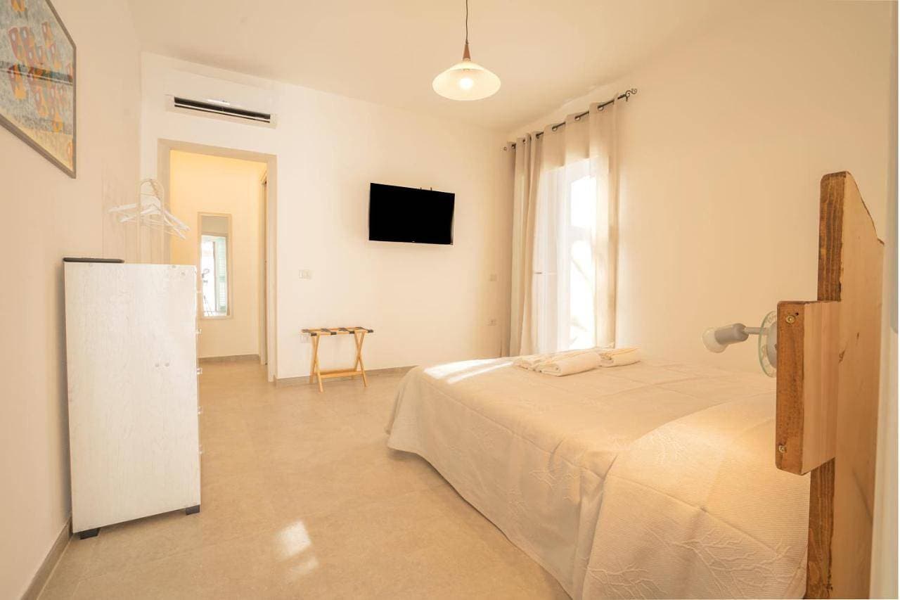 Foto 7 von 33: One-Bedroom Apartment with Terrace