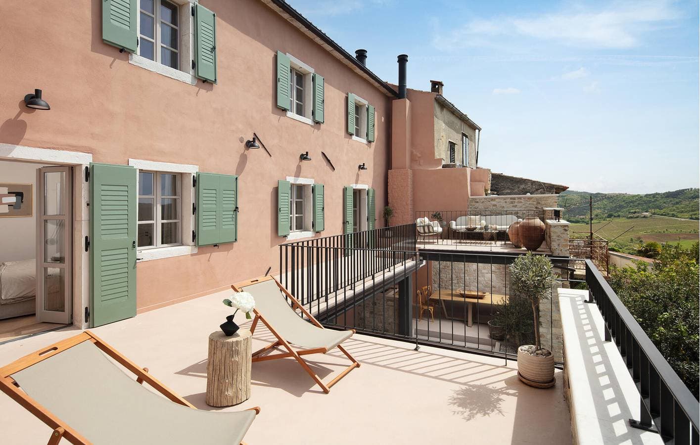 Reizende 2-Zimmer-Wohnung mit Pool und Terrasse, 2 km vom Stadtzentrum von Brkac entfernt 1