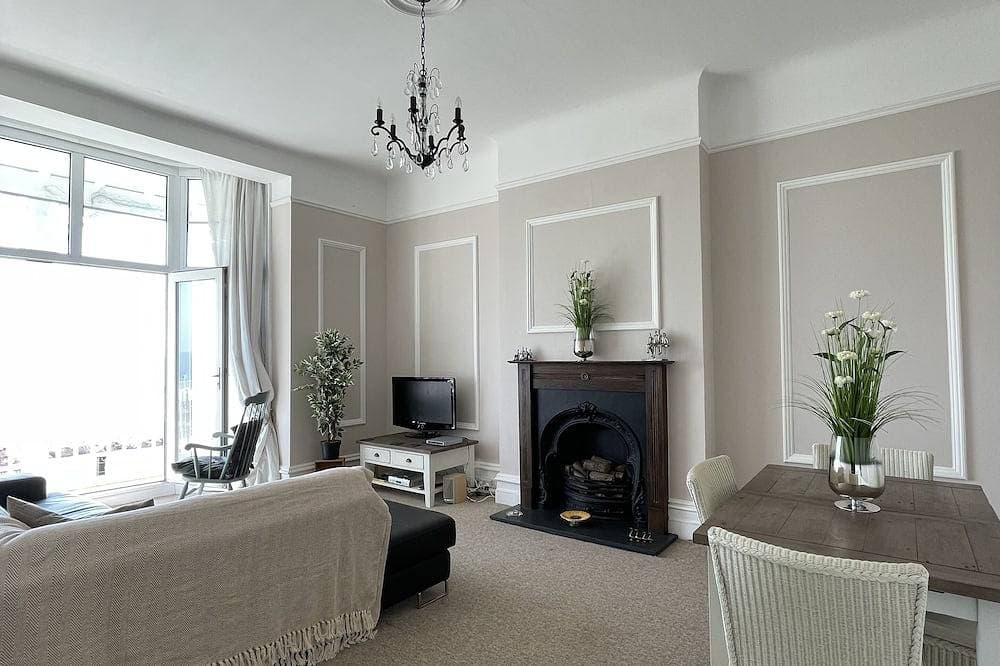 Foto 9 von 22: Stunning Sea Front Apartment