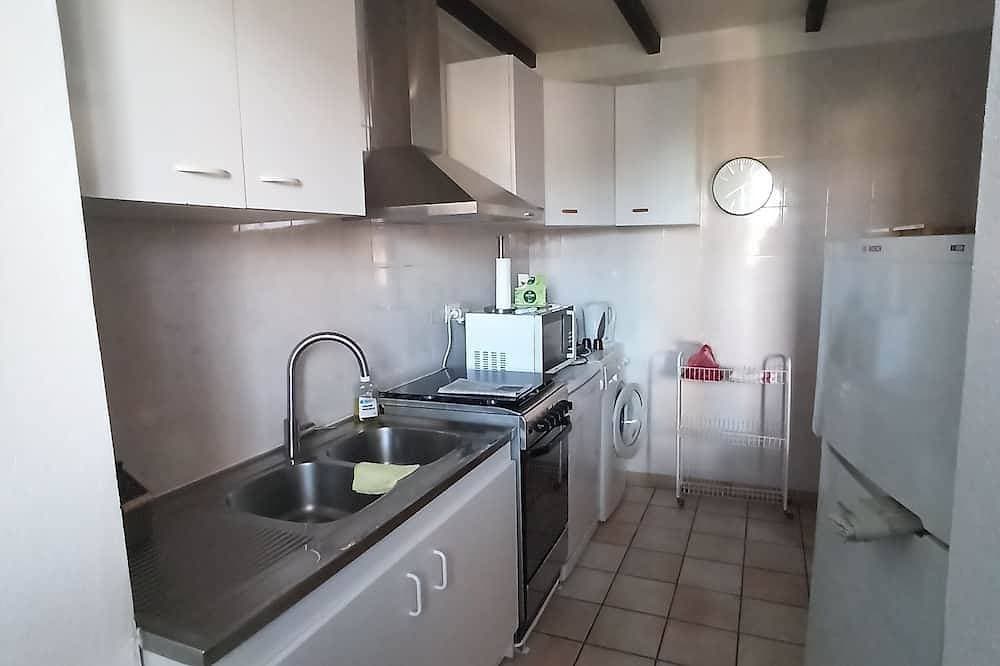 Foto 9 von 11: Petite Maison Avec 2 Chambres 3 Personnes Avec Terrasse Propriété Fermée