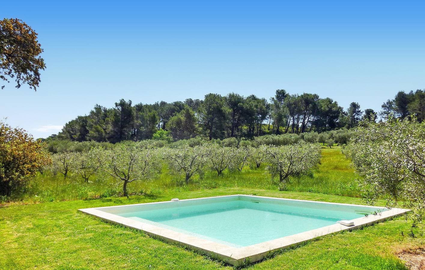 Foto 4 von 39: Luxuriöses Apartment mit AC, Parkplatz, Küche, Pool und Internet