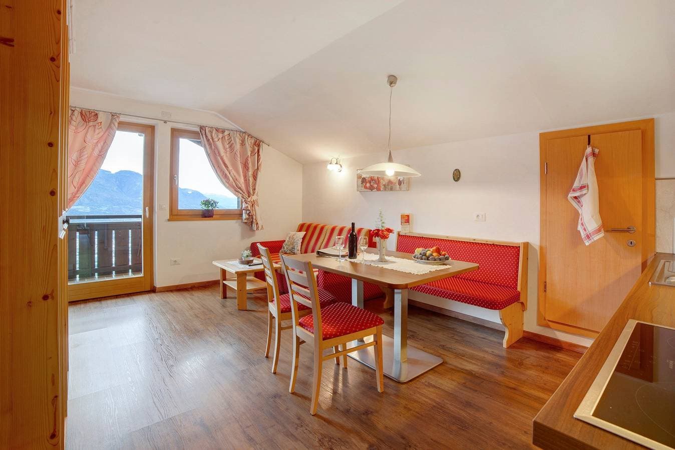 Foto 6 von 24: Ferienwohnung 'Oberötzbauer Edelweiss' mit Bergblick, Gemeinschaftsgarten und WLAN