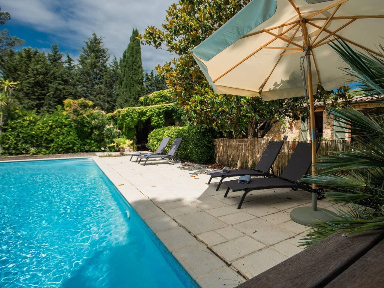 Landhaus mit Charme, Klimaanlage, grossem Pool 1