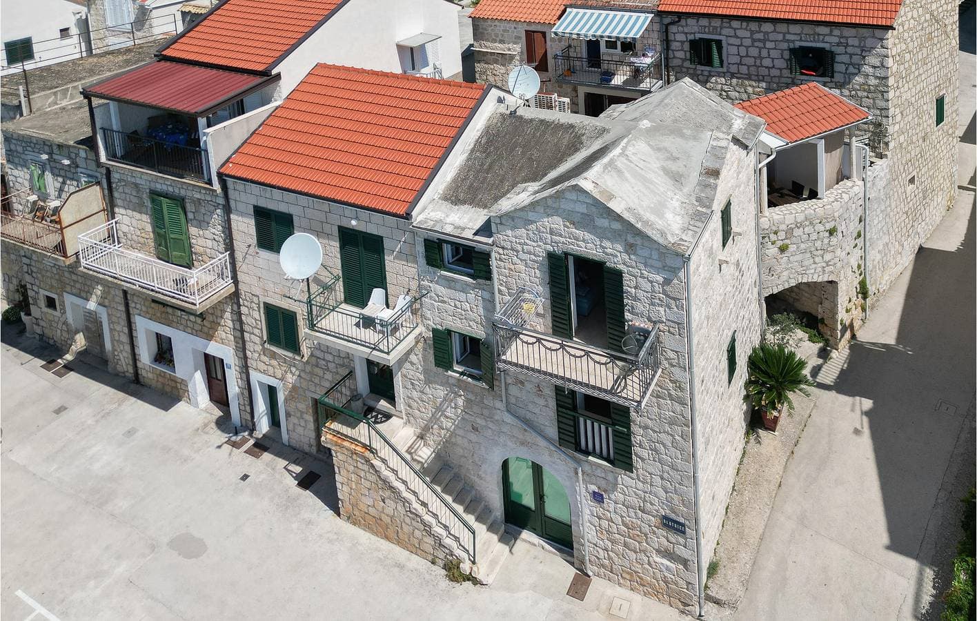 Foto 4 von 34: Gemütliche 2-Zimmer-Wohnung mit Terrasse, WLAN und 1,5 km Entfernung zum Strand