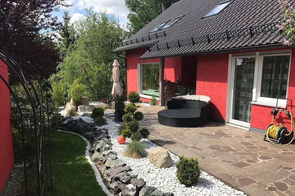 Moderne Ferienwohnung in Schauenstein mit Loggia und Balkon **** 1