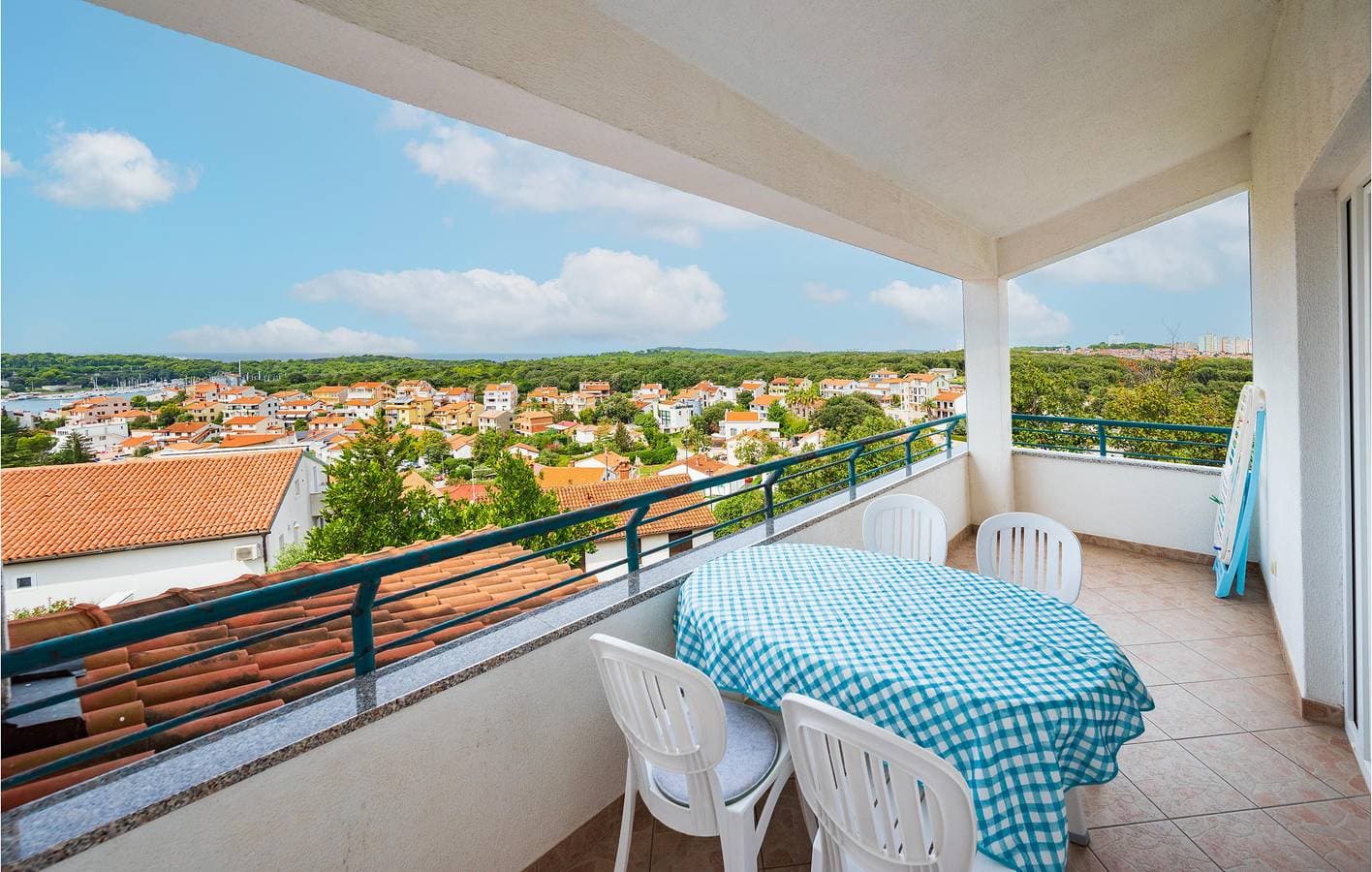 Foto 6 von 45: Gemütliche 2-Zimmer-Wohnung mit Pool, WLAN und Parkplatz in der Nähe des Strandes Havajka