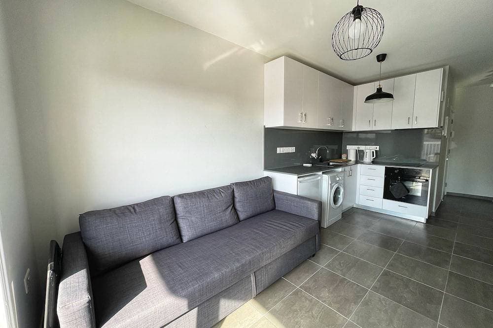 Foto 7 von 7: Beautiful modern apartment in the center of Ayia Napa with sea views