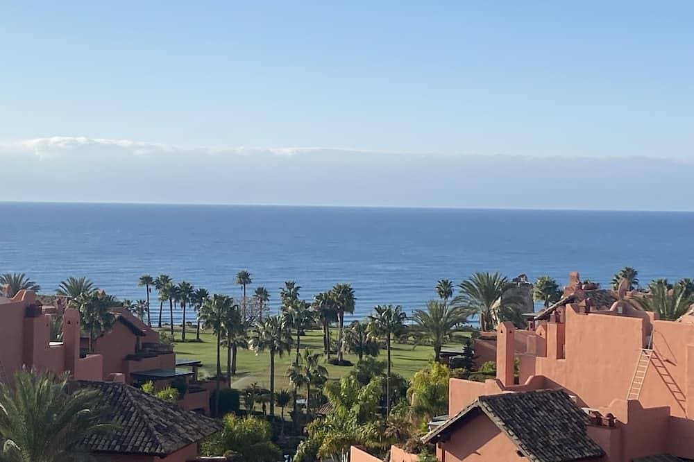 Luxury and spacious 3-bed Penthouse apartment in fabulous Gualdalmansa 1