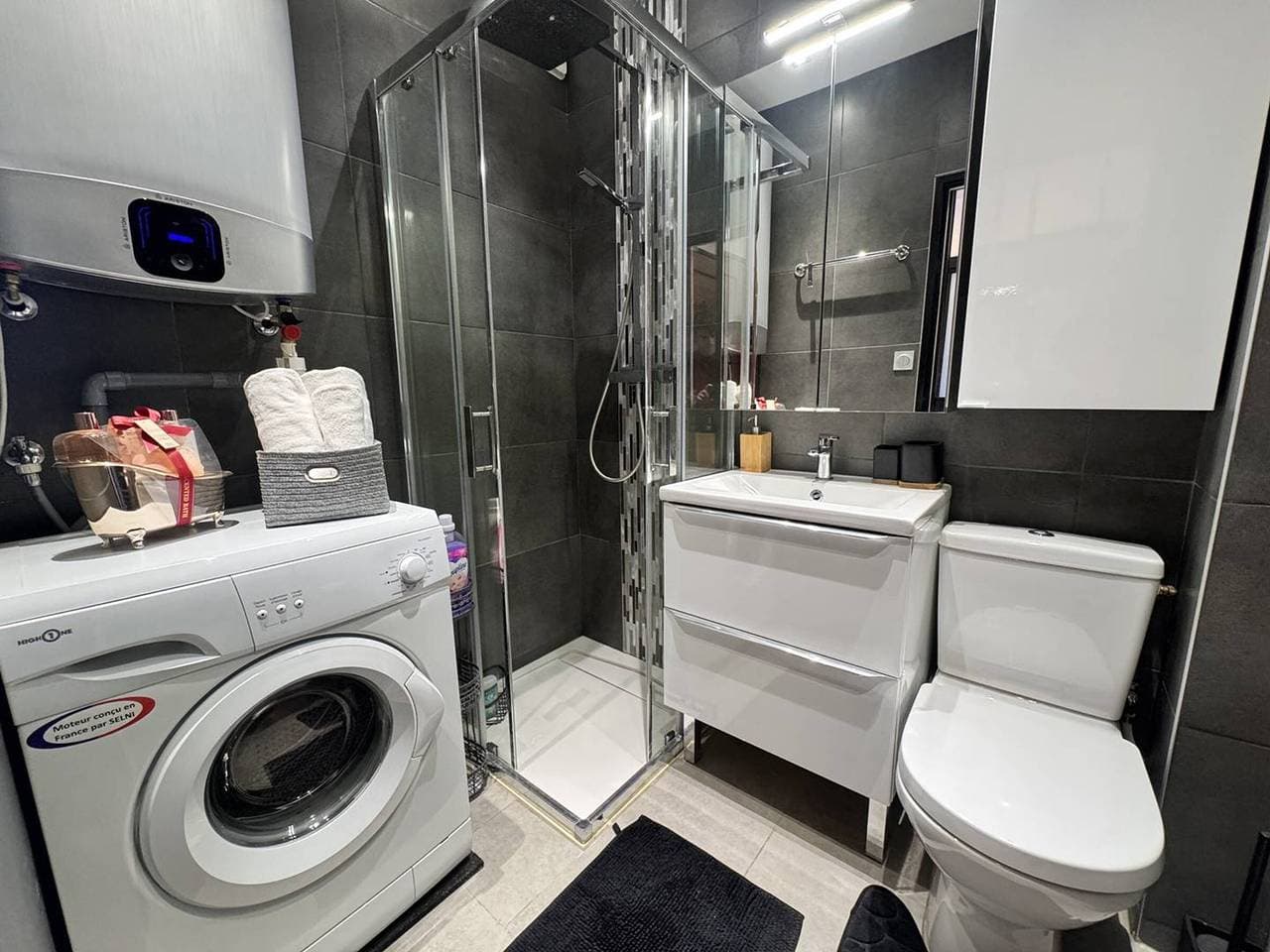 Foto 5 von 12: Renoviertes Studio, Parkplatz - 4 Pers.